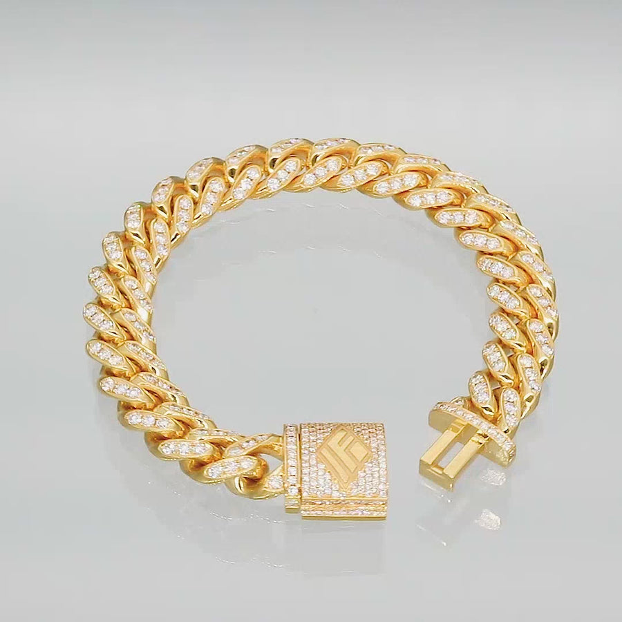 Diamond Cuban Link Bracelet (11mm, Diamond Clasp, Oversized)